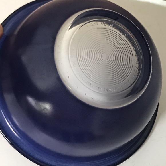 Pyrex Blue Mixing Bowl - Picture 5 of 5
